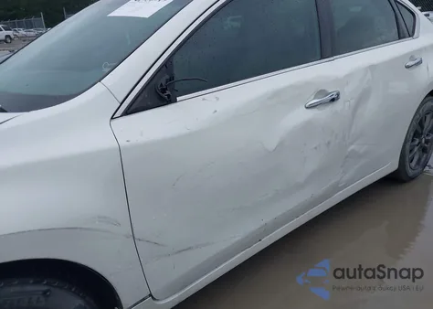 2015 Nissan Altima 2.5/S/Sv/Sl из США, поврежденный, VIN 1N4AL3AP0FN916185